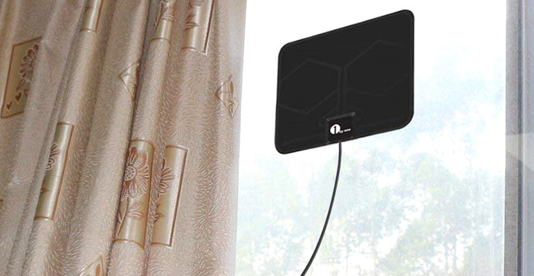 Impianto Antenna TV Milano - Antenna Interna attaccata al vetro