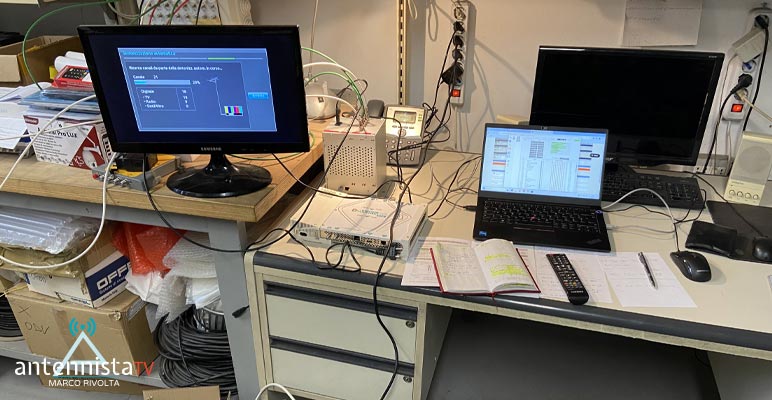 Impianto satellitare TV Milano: Tavolo di controllo dell'hotel