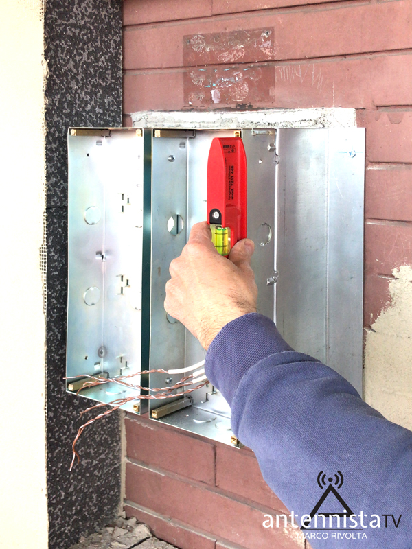 Impianto Videocitofonico Antivandalo Milano Installazione Supporto 01