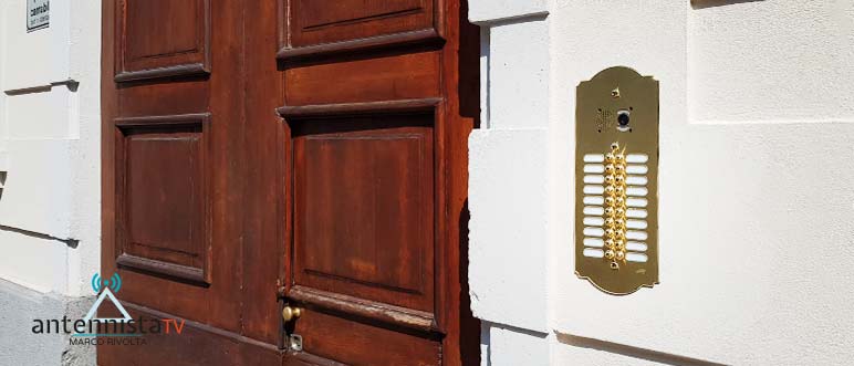 Impianto videocitofonico installato in una residenza storica