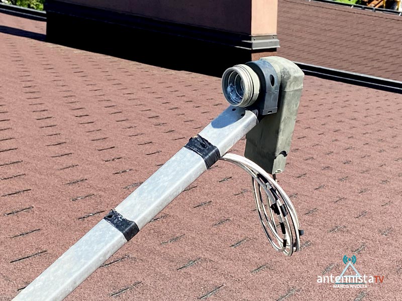 Problemi Antenna Tv Milano: braccio antenna danneggiato