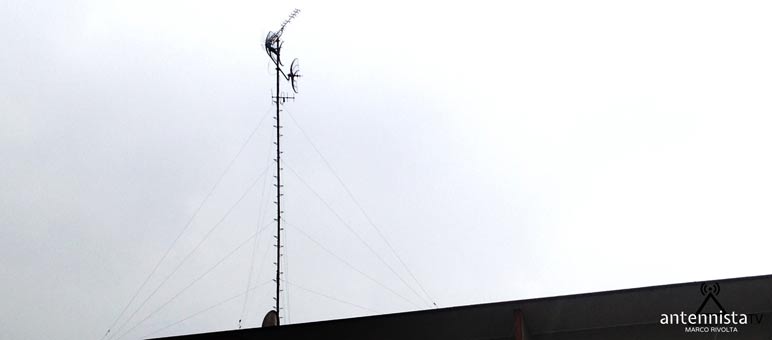 Sostituzione antenna TV digitale terrestre in condominio a Milano